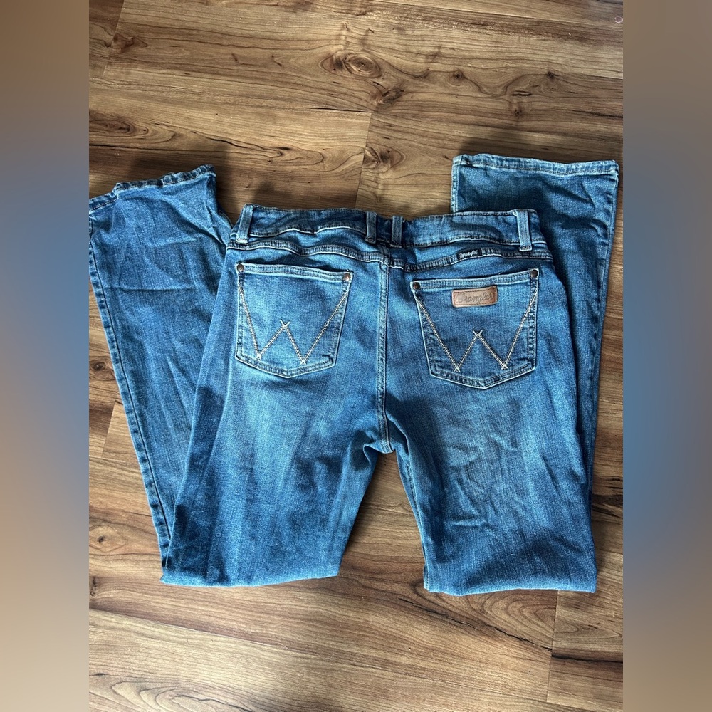 WOMEN'S WRANGLER RETRO® MAE MID RISE BOOTCUT JEAN (32 x 32)